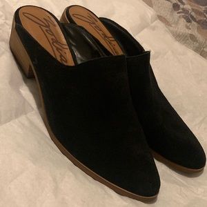 Zodiac black Quartz mule women’s size 10